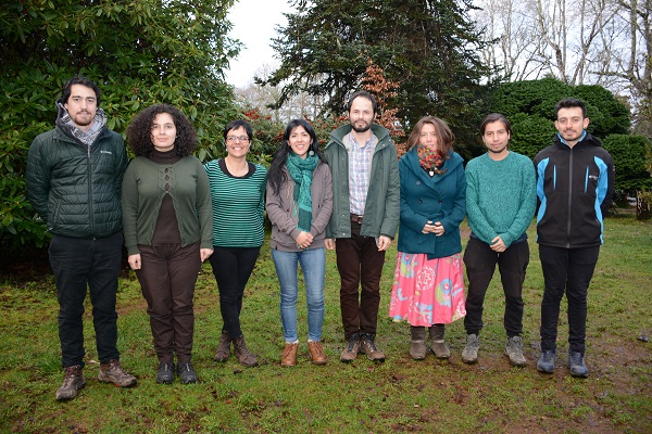 De izq. a der.: Jose Martínez, Ingrid Rost, Karina Santos, Rosmari Sánchez, Gilberto Augusto Soto, Fernanda Fernández, Jonathan Vergara Amado y Eliseo Fica.